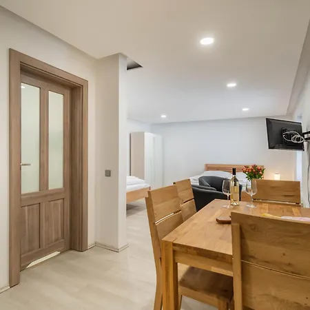 Kokorin Apartments *